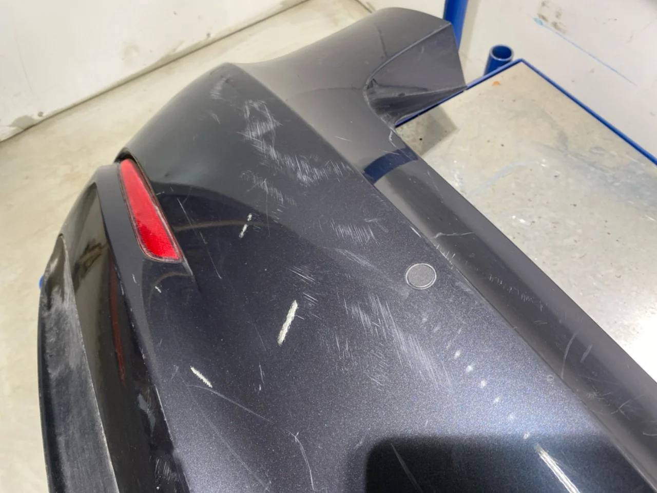 Tesla MODEL 3 2017--> Rear bumper view 4