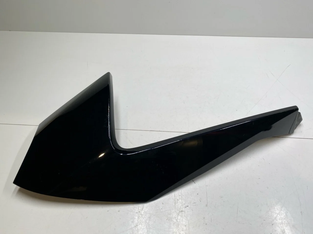 Nissan LEAF 2017-24 Spoiler, tailgate