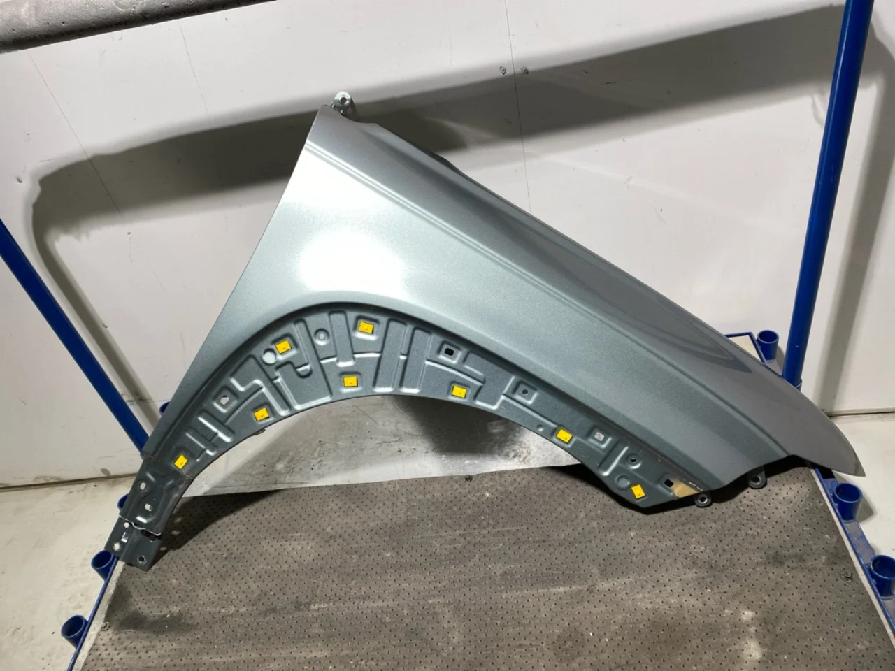 Front right fender