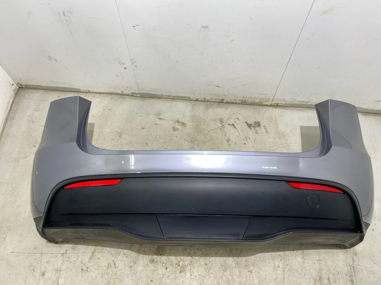 Tesla MODEL Y 2021- Rear bumper