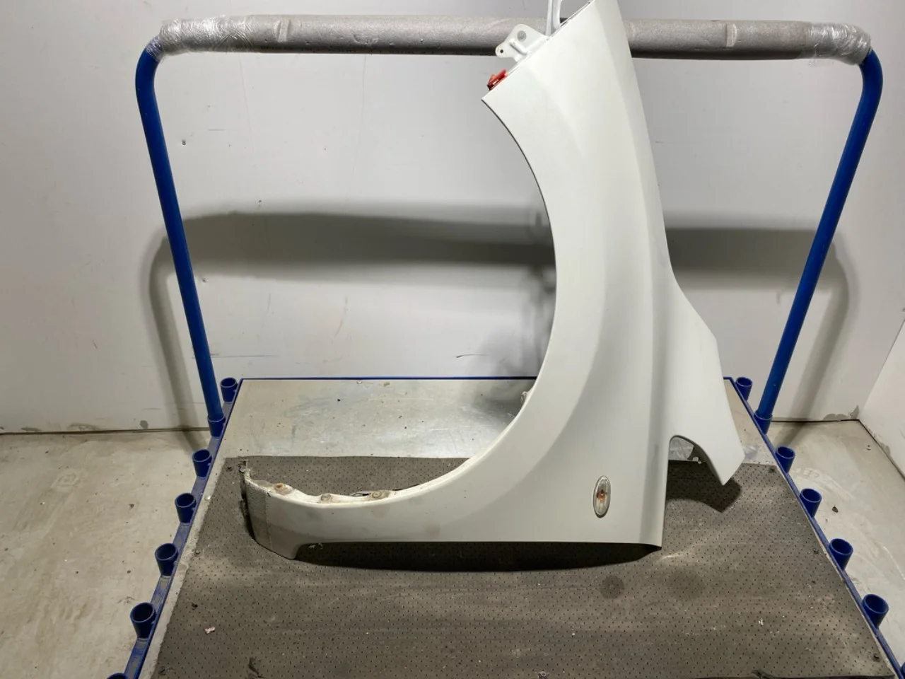 Nissan LEAF 2011-17 Front left fender