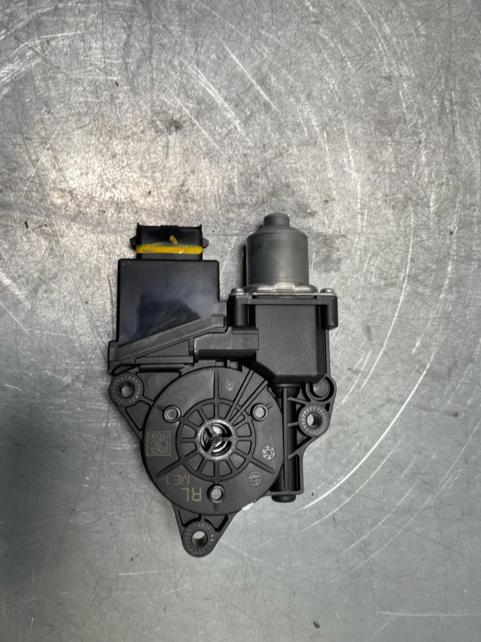 Ablakemelő motor nézet 4