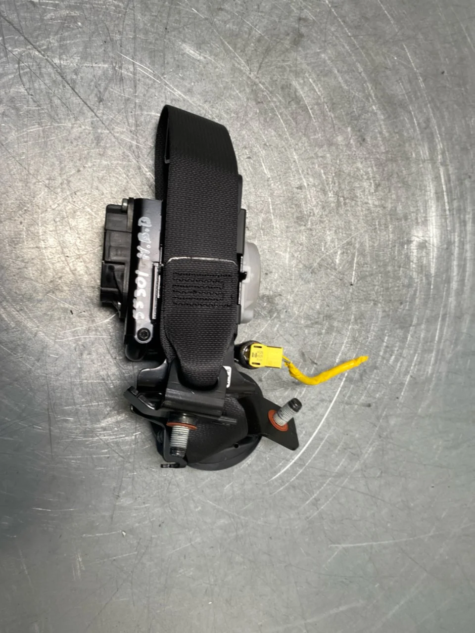 Rear right seat belt view 2