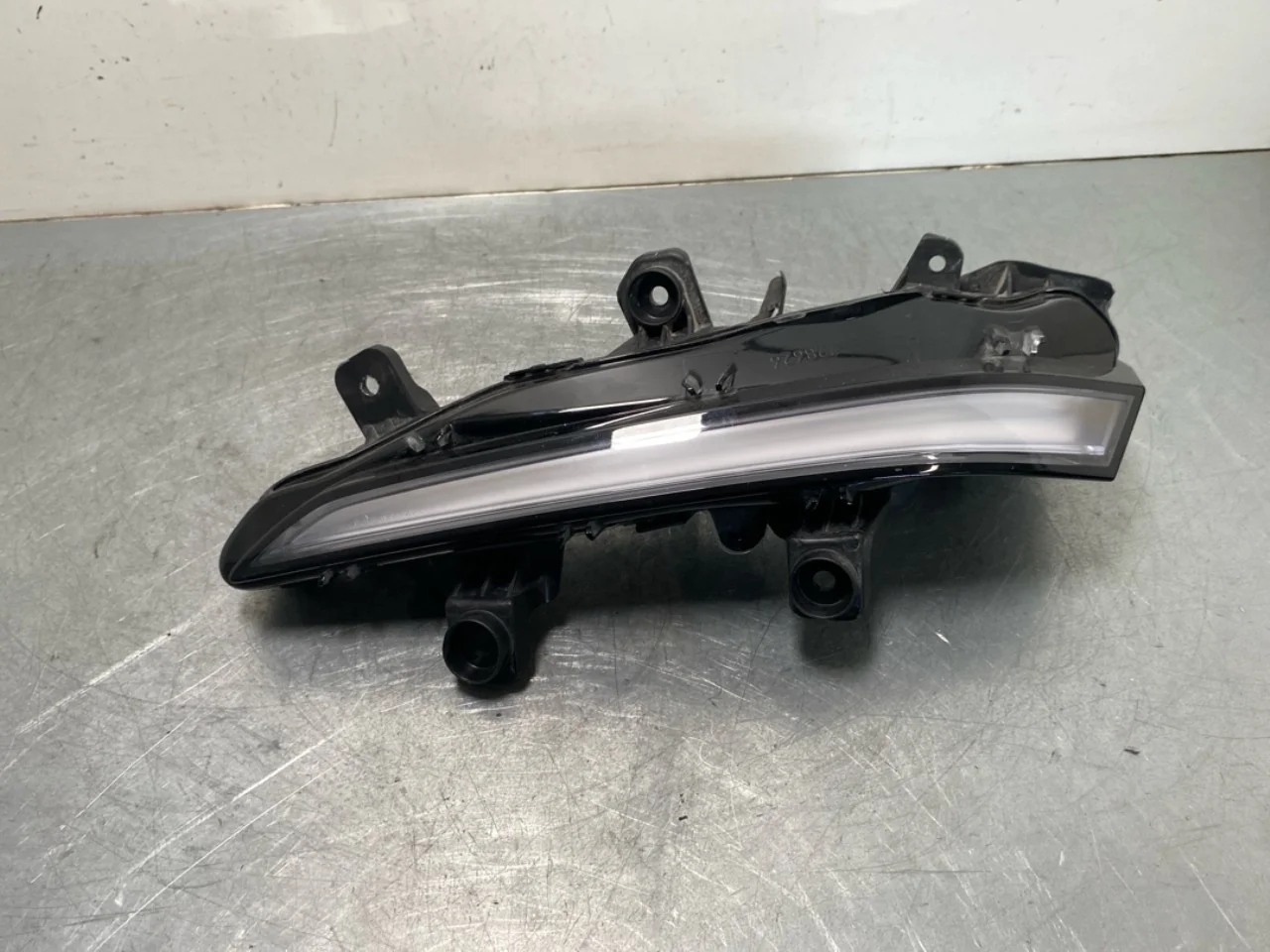 Peugeot 2008/E-2008 2020-> Kanyar- / ködlámpa