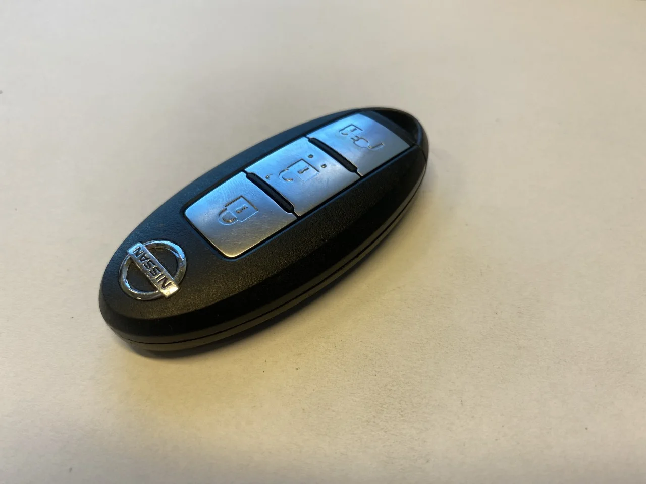 Nissan LEAF 2011-17 Remote control, central locking / alarm view 2