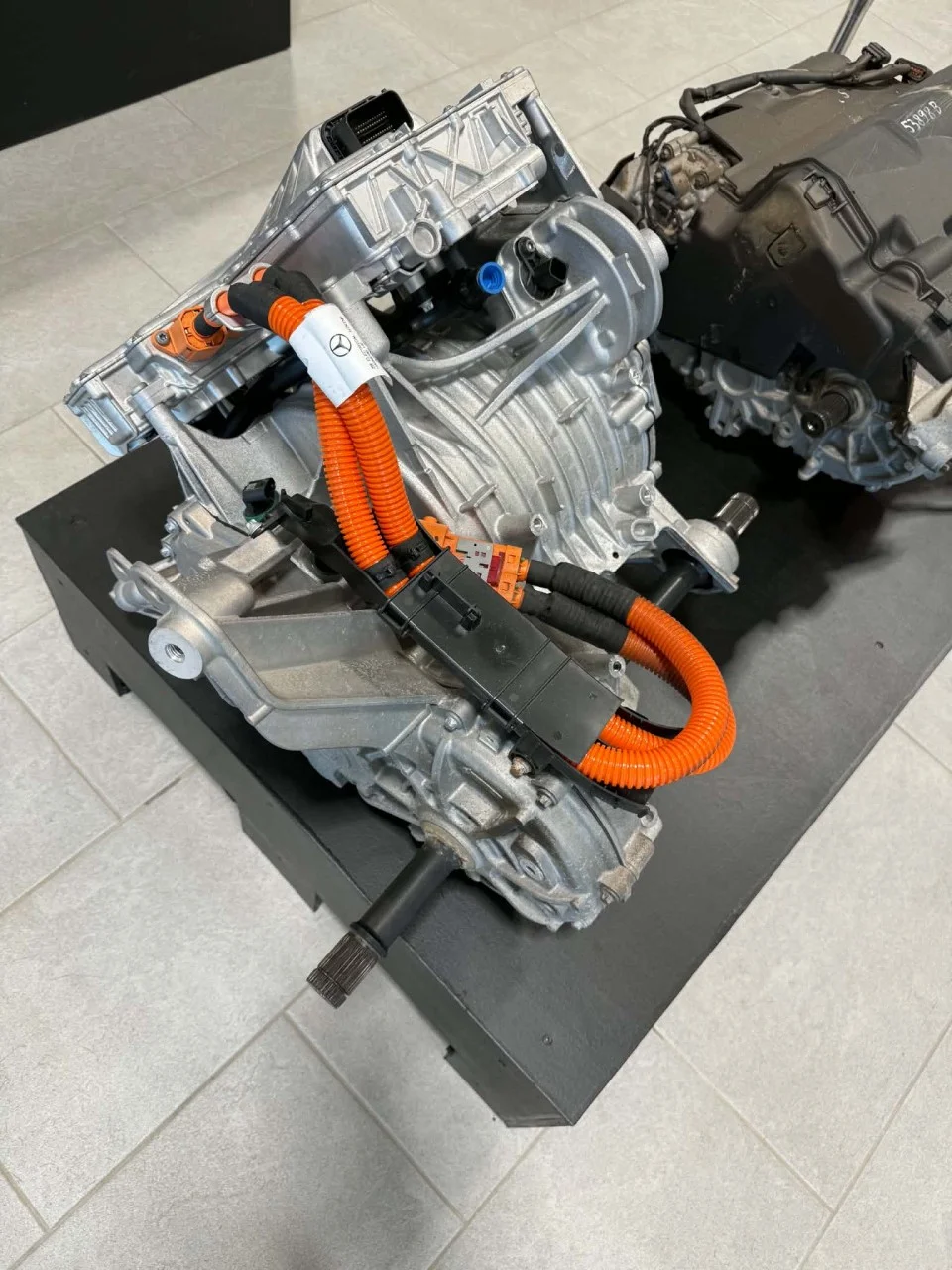 Mercedes EQC 2020- Elektromos motor, első