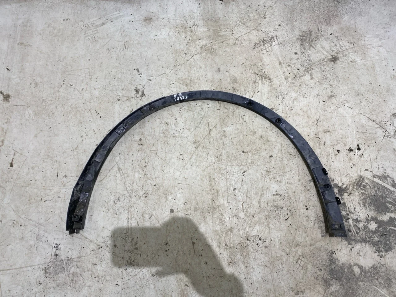 Tesla MODEL Y 2021- Wheel arch trim view 4