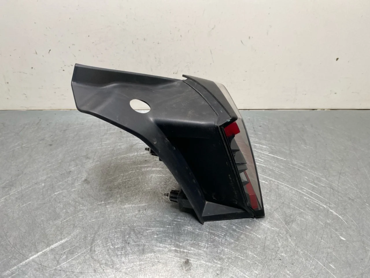 Tesla MODEL Y 2021- Lampă spate dreapta vedere 3
