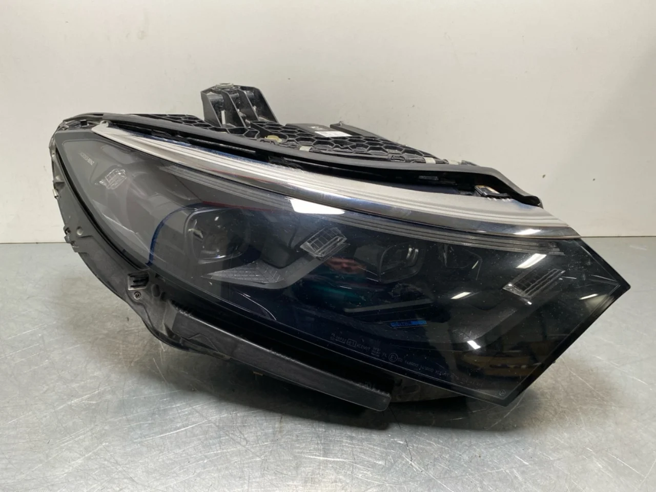Mercedes EQS V297 2022- Fényszóró, jobb