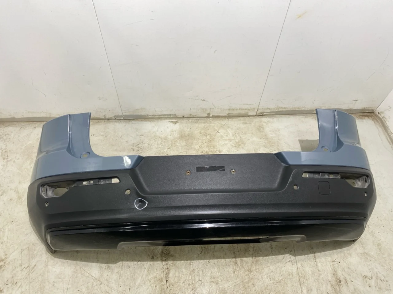 Volvo XC40/RECHARGE 2018- Rear bumper