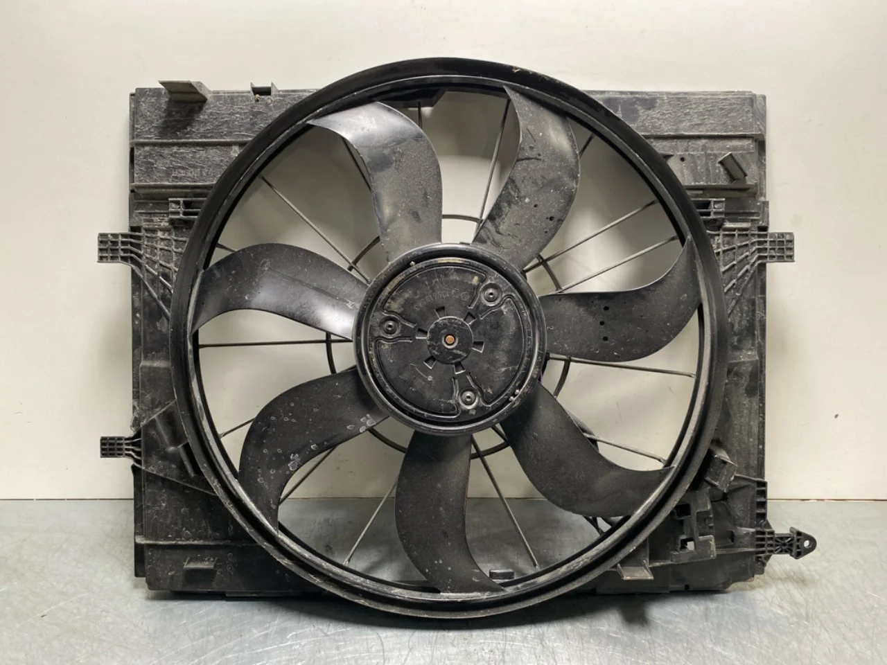 Mercedes EQC 2020- Hűtőventilátor, elektromos