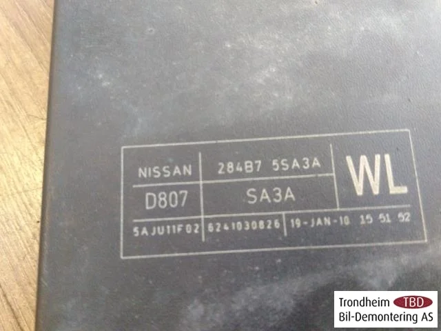 Nissan LEAF 2017-24 Biztosítékdoboz / elektromos központ nézet 2