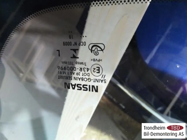 Nissan LEAF 2017-24 Szélvédő nézet 3
