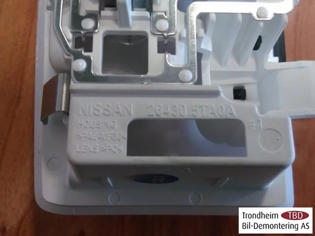 Nissan LEAF 2017-24 Tetővilágítás (belső lámpa) nézet 3