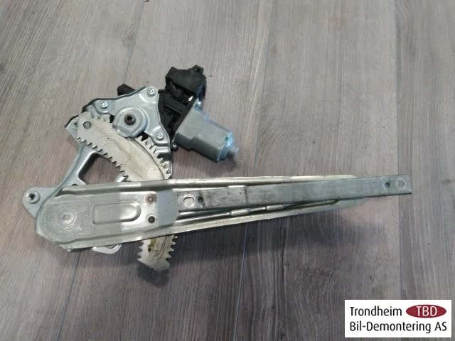 Nissan LEAF 2011-17 Electric window regulator, complete view 2