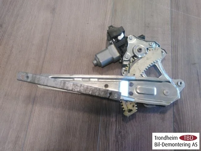 Nissan LEAF 2011-17 Electric window regulator, complete view 2