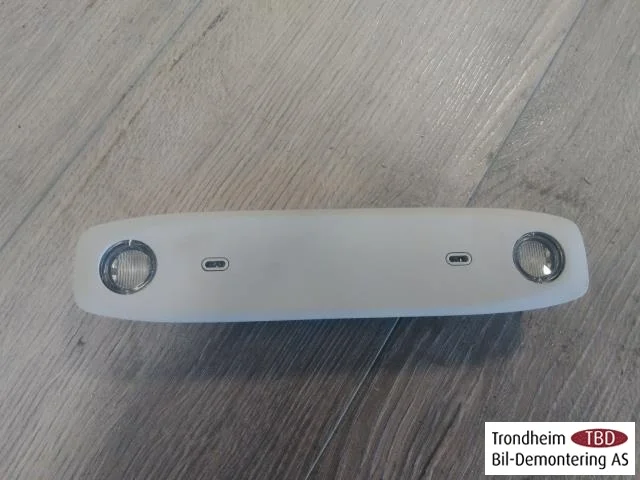 Tesla MODEL 3 2017--> Tetővilágítás (belső lámpa)