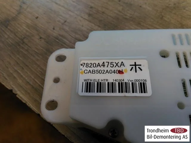Mitsubishi OUTLANDER 2013-21 Fűtéskezelő egység nézet 3