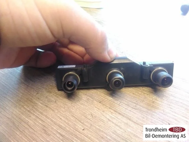 Tesla MODEL S 2013- Exterior camera
