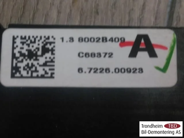 Mitsubishi OUTLANDER 2013-21 Hazard warning switch view 3