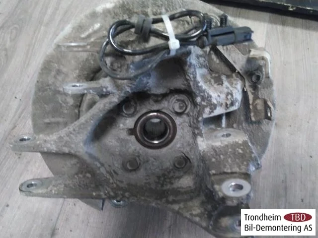 Tesla MODEL S 2013- Csonkállvány, jobb hátsó nézet 3
