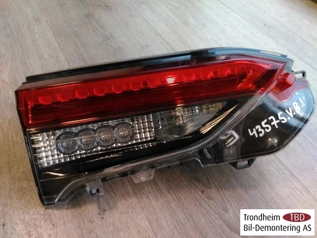 Toyota RAV 4 2019 Hátsó lámpa, bal, csomagtérajtón (belső)