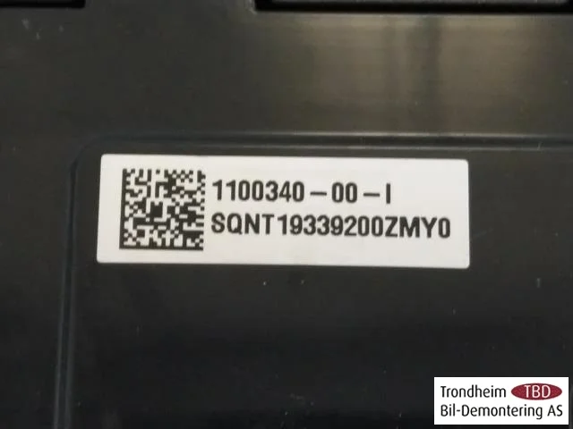 Tesla MODEL 3 2017--> Vezérlőegység, klíma nézet 2