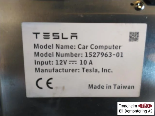 Tesla MODEL 3 2017--> Vezérlőegység, autopilot nézet 3