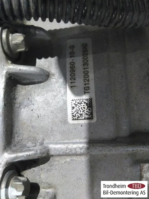 Tesla MODEL 3 2017--> Elektromos motor, első nézet 2