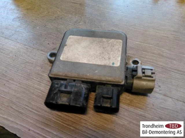 Tesla MODEL S 2013- Hűtőventilátor relé