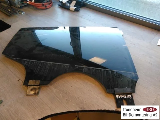 Tesla MODEL X 2016- Ajtóüveg, 4 ajtós, hátsó, jobb