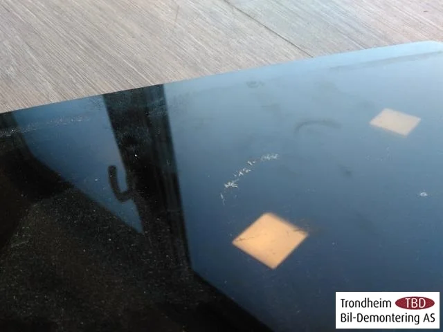 Tesla MODEL X 2016- Door glass, 4-door, rear right view 4