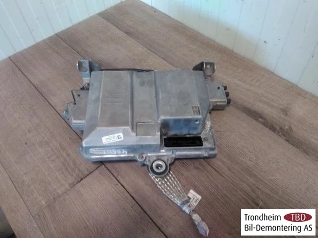 Tesla MODEL 3 2017--> Vezérlőegység, egyéb