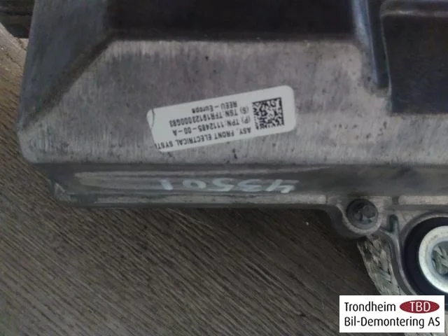 Tesla MODEL 3 2017--> Vezérlőegység, egyéb nézet 3
