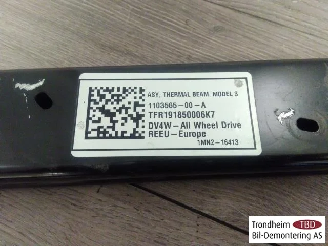 Tesla MODEL 3 2017--> Body shell view 3
