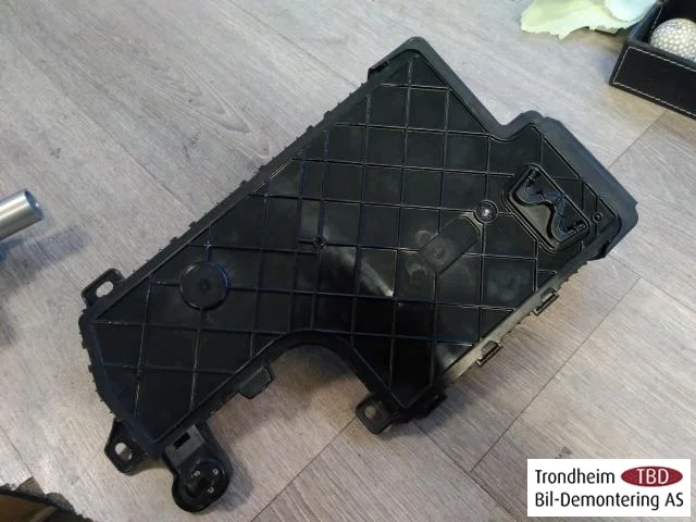 Tesla MODEL 3 2017--> Vezérlőegység, klíma nézet 2