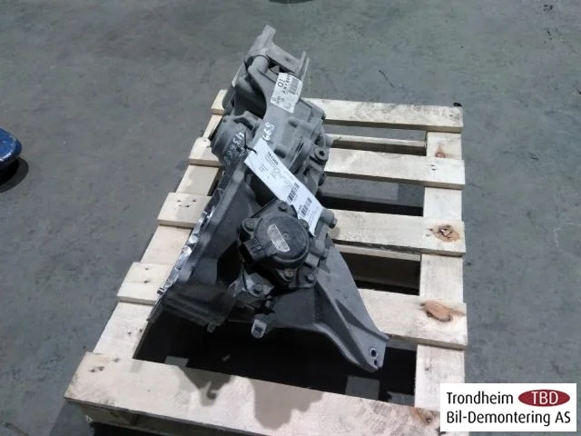 Nissan LEAF 2011-17 Automatic transmission view 3