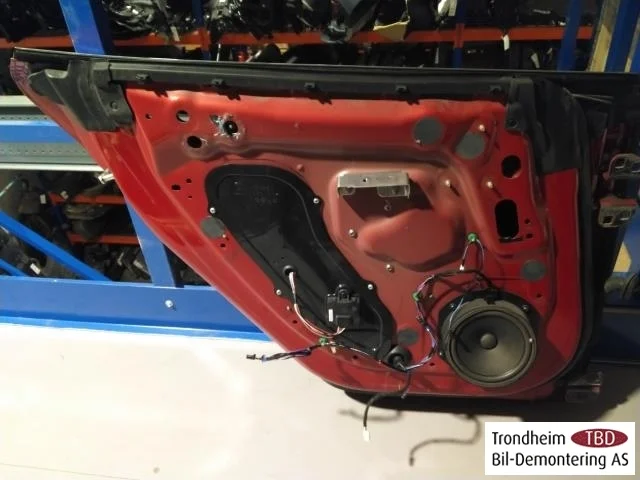 Tesla MODEL S 2013- Ajtó, 4 ajtós, hátsó, bal nézet 3