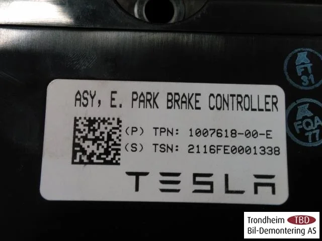 Tesla MODEL X 2016- Vezérlőegység, elektromos kézifék (EPB) nézet 2