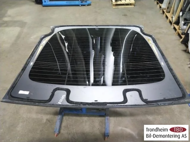 Tesla MODEL X 2016- Hátsó ablak (szélvédő) nézet 3