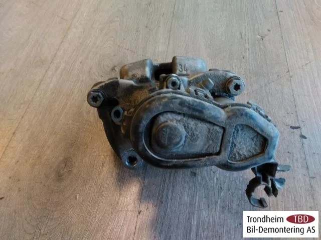 Mercedes B 180-200 W246/W242 2012-19 Rear left brake caliper view 2