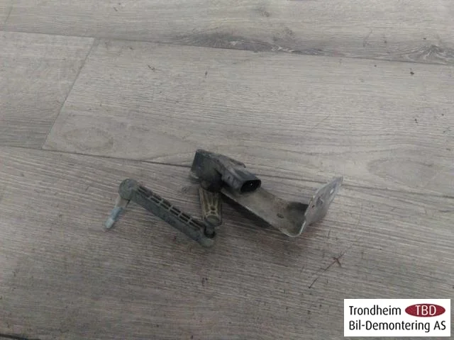 Tesla MODEL S 2013- Senzor reglaj nivel / suspensie pneumatică vedere 2