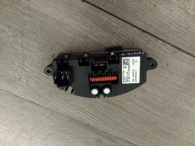 Mercedes B 180-200 W246/W242 2012-19 Fűtésventilátor előtét ellenállás nézet 2