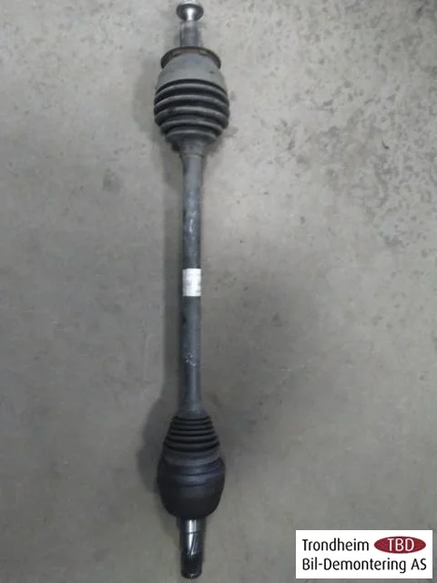 Mercedes B 180-200 W246/W242 2012-19 Front right driveshaft