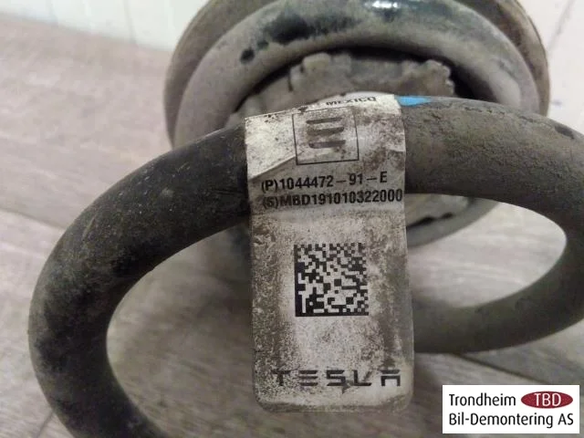 Tesla MODEL 3 2017--> Arc, spate vedere 3