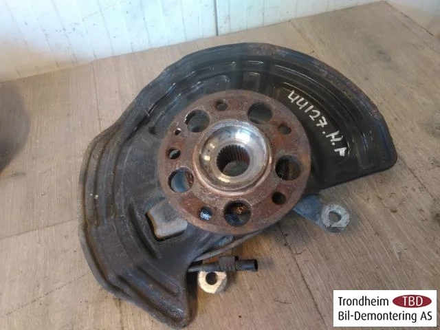 Mercedes B 180-200 W246/W242 2012-19 Csonkállvány, jobb első