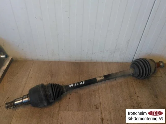 Mercedes B 180-200 W246/W242 2012-19 Front right driveshaft