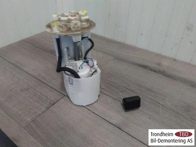 Lexus CT 200H Fuel pump, electric / feed
