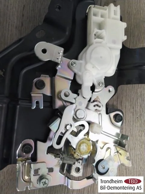 Nissan E-NV200 / EVALIA Központi zár motor, csomagtérajtó nézet 2