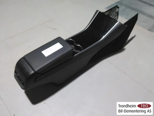 Tesla MODEL 3 2017--> Kartámasz nézet 2